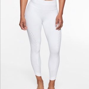 BNWT White Athleta Fearless Chakra Tight 7/8